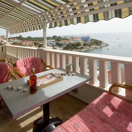 아파트 Lucija Ražanj