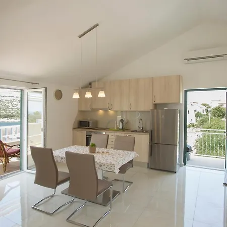 Apartment Lucija