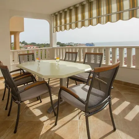 Apartment Lucija Razanj